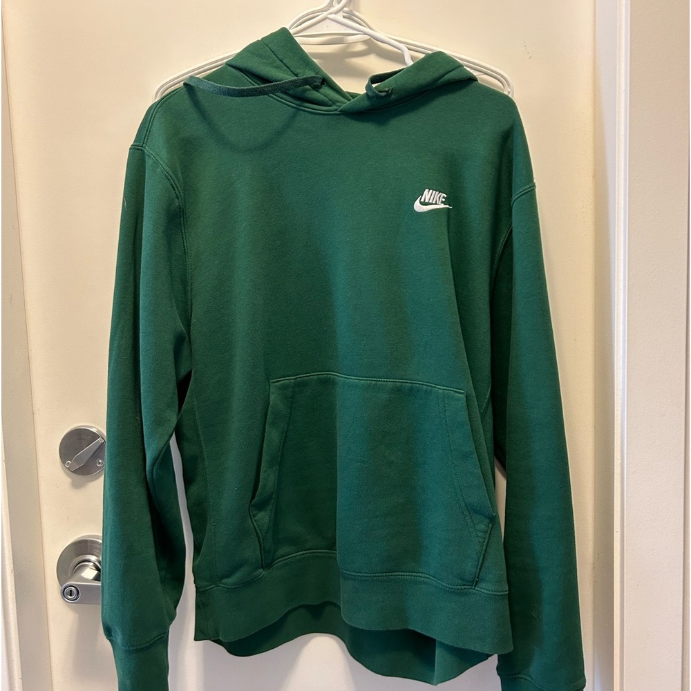 Forest green women’s nike sweatshirt